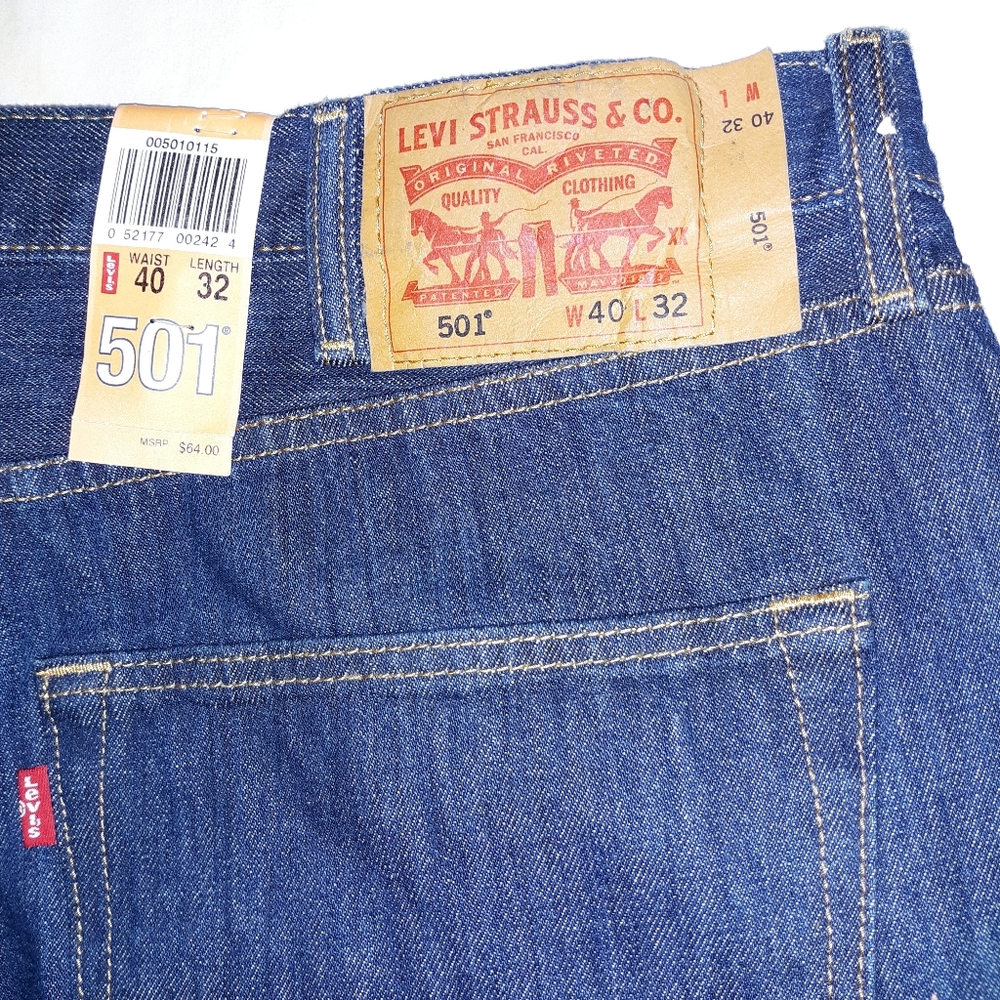Levi's 501 Rinse Dark Wash Button Fly Jeans - Picture 8 of 8